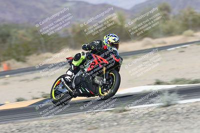 media/Oct-30-2025-Racers Edge (Thu) [[dabbdaf680]]/3-B Group/Session 5 (Turn 6)/